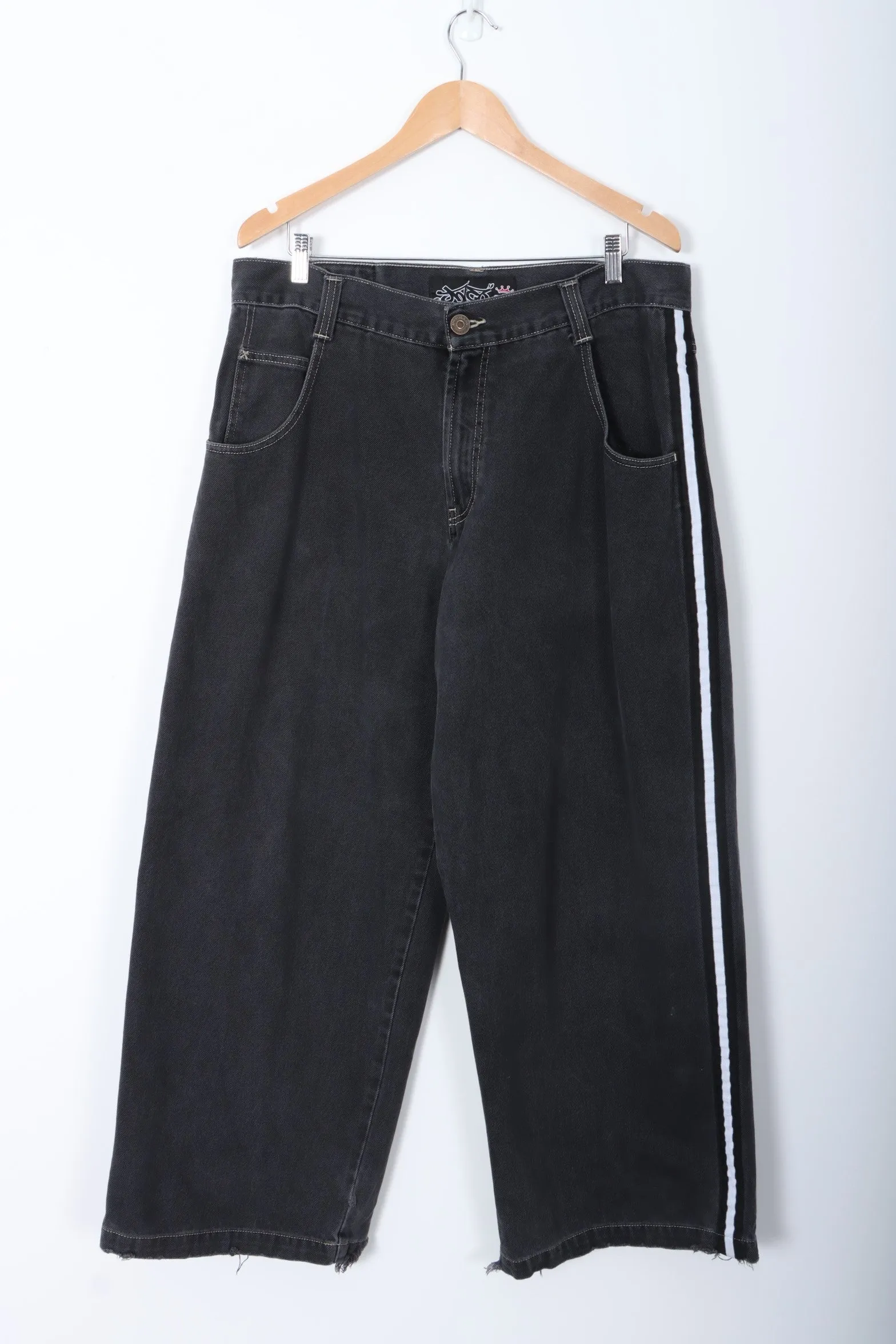 JNCO Embroidered Skunk Striped Y2K Jeans (38)