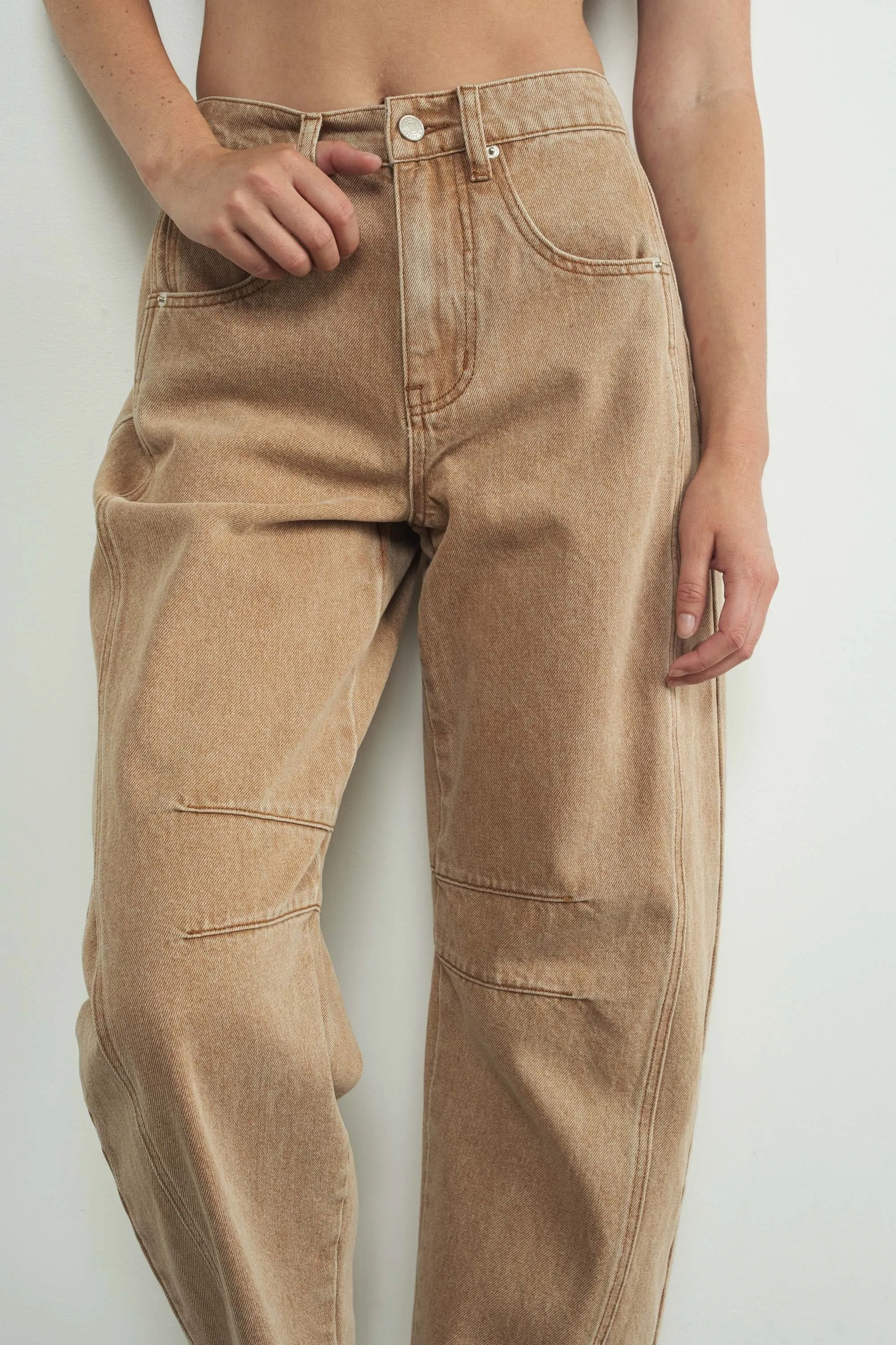 Mid Rise Barrel Slouchy Jean