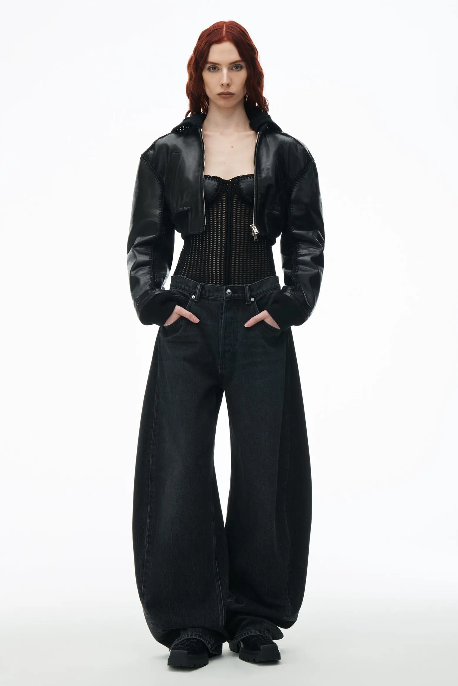 OVERSIZED ROUNDED LOW RISE JEAN